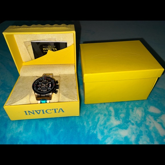 Invicta Aviator Men's Watch - Picture 2 of 4